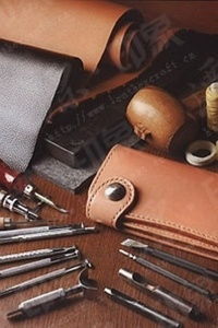 手工皮具DIY 亲手打造专属皮具的温暖旅程